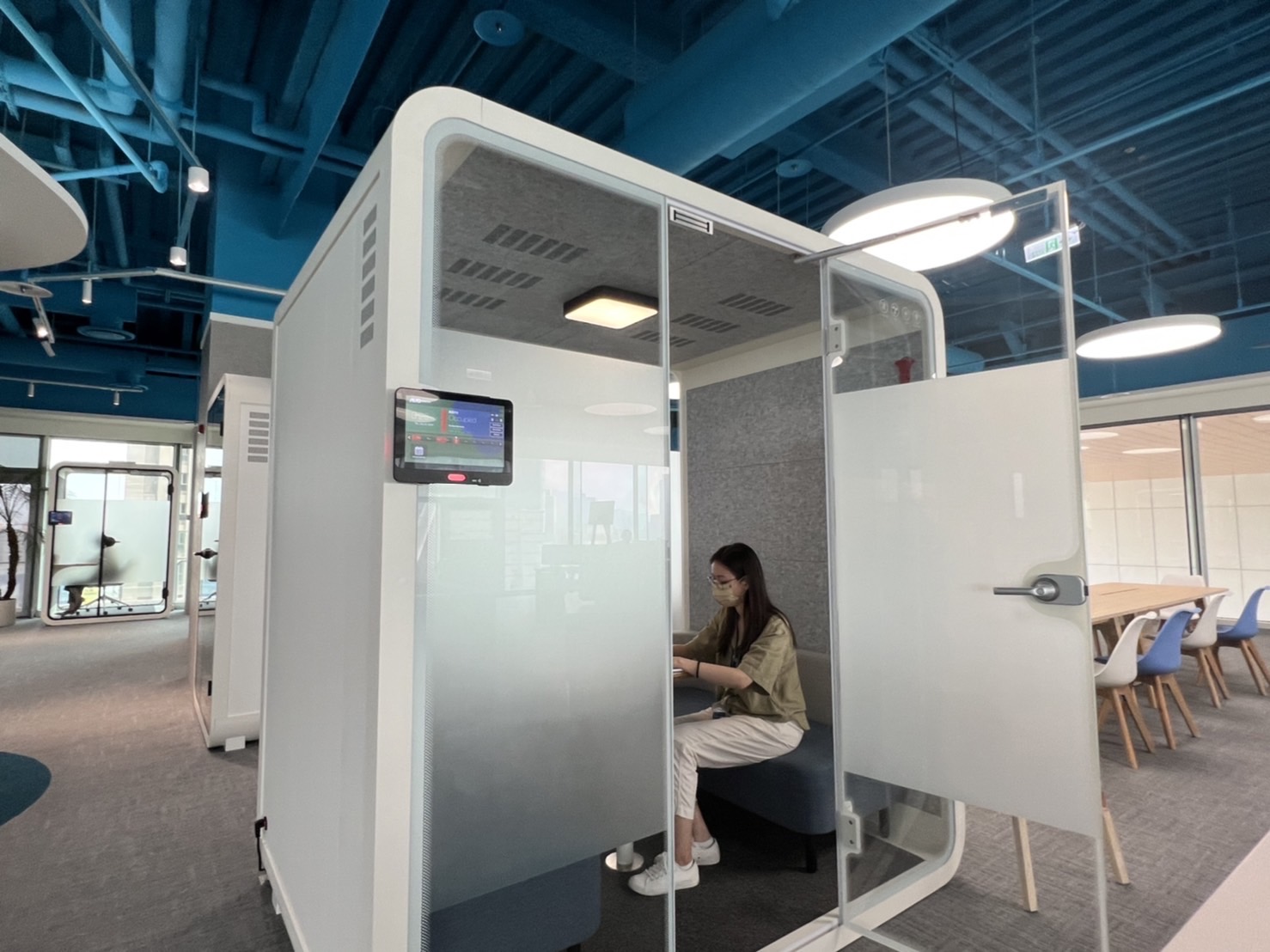 28圈高雄據點的智慧行動辦公艙，展現28圈在面板以外的研發應用軟實力