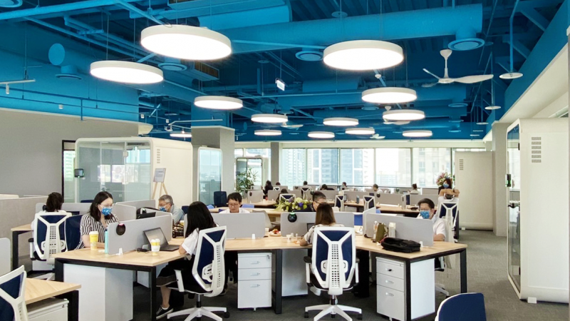 透過高雄據點的「AUO解決方案研發中心」建置，期強化南部人才的延攬及培育